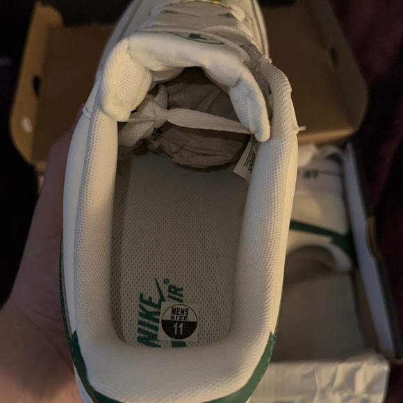 Nike Air Force One 07 LV8 - Picture 2 of 7